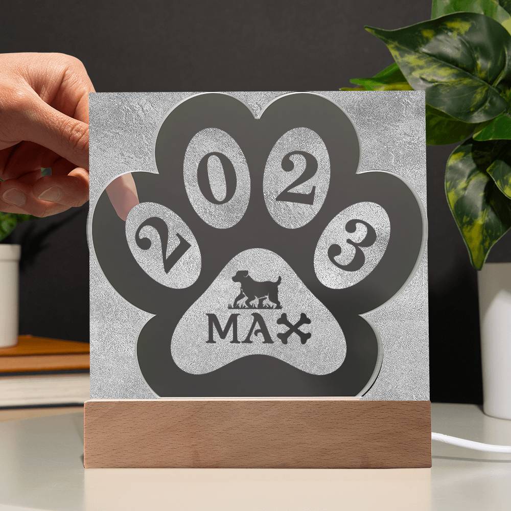Engraved Paw Shape 10.31.23